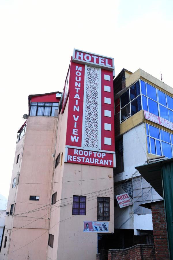 Hotel Mountain View And Rooftop Restaurant Pithorāgarh Eksteriør billede